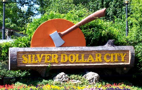 Branson Weekend Getaway with Silver Dollar City Tickets