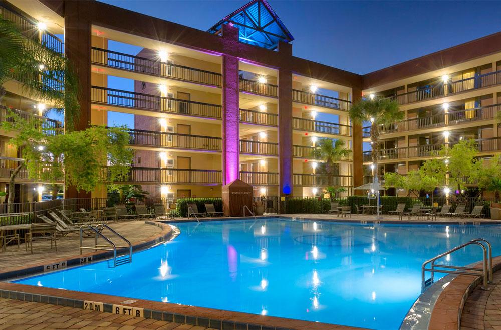 Clarion Inn Lake Buena Vista Hotel | Book your Orlando Getaway!