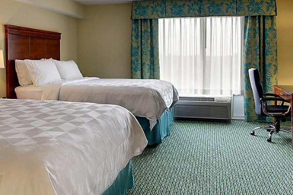 Holiday Inn Resort Orlando Lake Buena Vista - 4 Days & 3 Nights Vacation – Holiday Inn Resort Orlando Lake Buena Vista